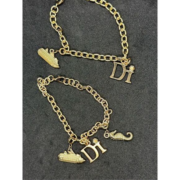 Bundle Set of two Vintage Di Gold Tone 5 Dangle Charms Chain Link Bracelets Good - Picture 2 of 12